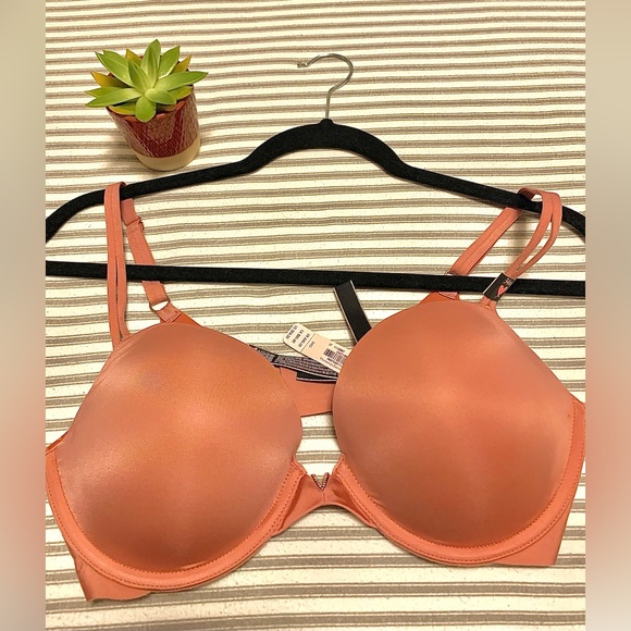 NEW! Victoria’s Secret Peach Push-Up Bra - Picture 2 of 6